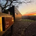 シャレー The Owl Sneaton